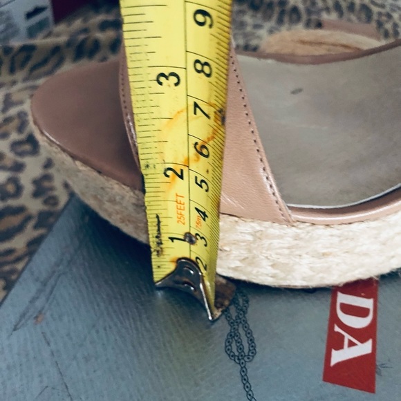 Micheal Kors size 10 nude leather platform wedge heels ankle strap - Picture 5 of 8